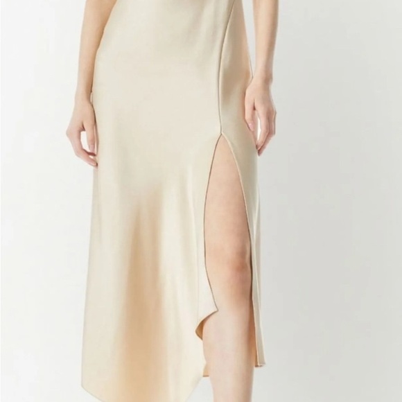 Alice + Olivia
Harmony Asymmetrical Midi Dress Elegant Cream Satin Cutout - Picture 6 of 17